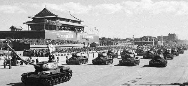 图说新中国历次国庆大阅兵