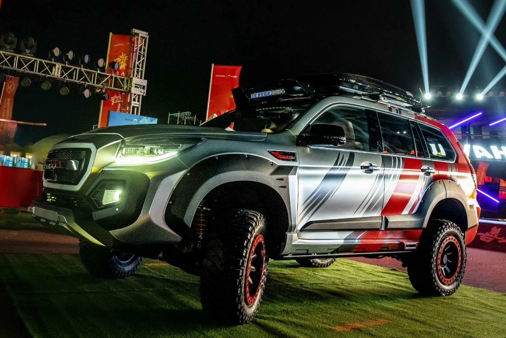 哈弗h9罗伦士改装版 10月2日晚阿拉善英雄会大营正式发布_搜狐汽车