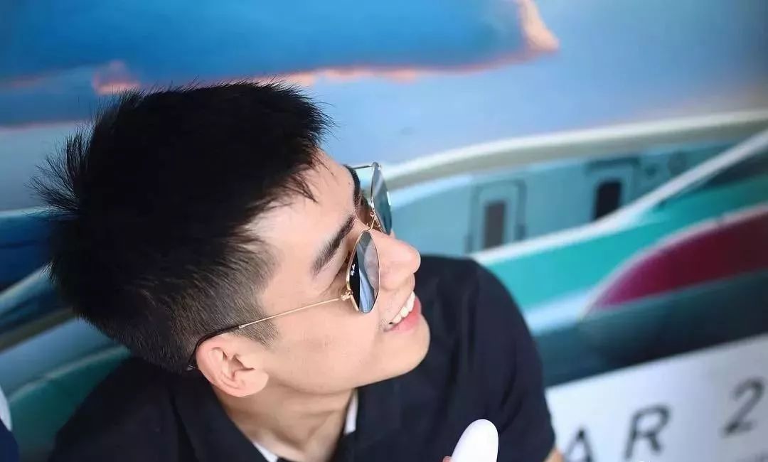 钢铁直男室友不知道叫什么