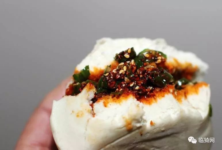 临猗娃爱吃的油泼辣子来了看了口水流一地