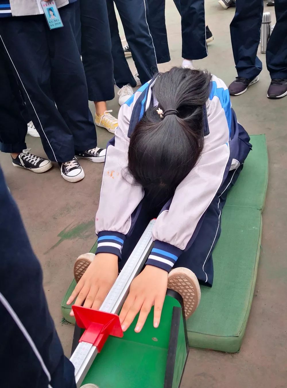 东方中学开展学生体质健康测试