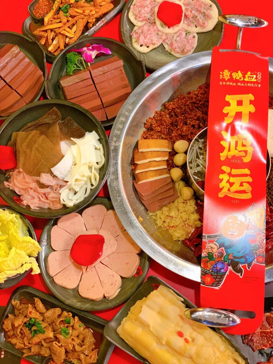 让成都人排队到绝望的谭鸭血在扬州又曝新店58折挤破头