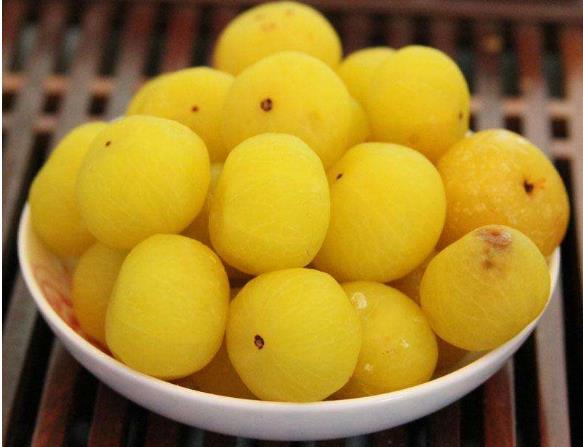 农村这种野果,俗称"油金子",既美容又减肥,秋季吃效果最好