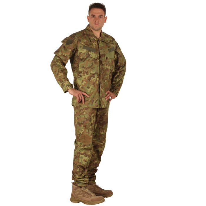 camouflage),常见的意大利军队的迷彩 vegetato 就是一个例子