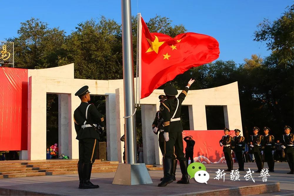 敬礼国旗,祝福祖国_五星红旗