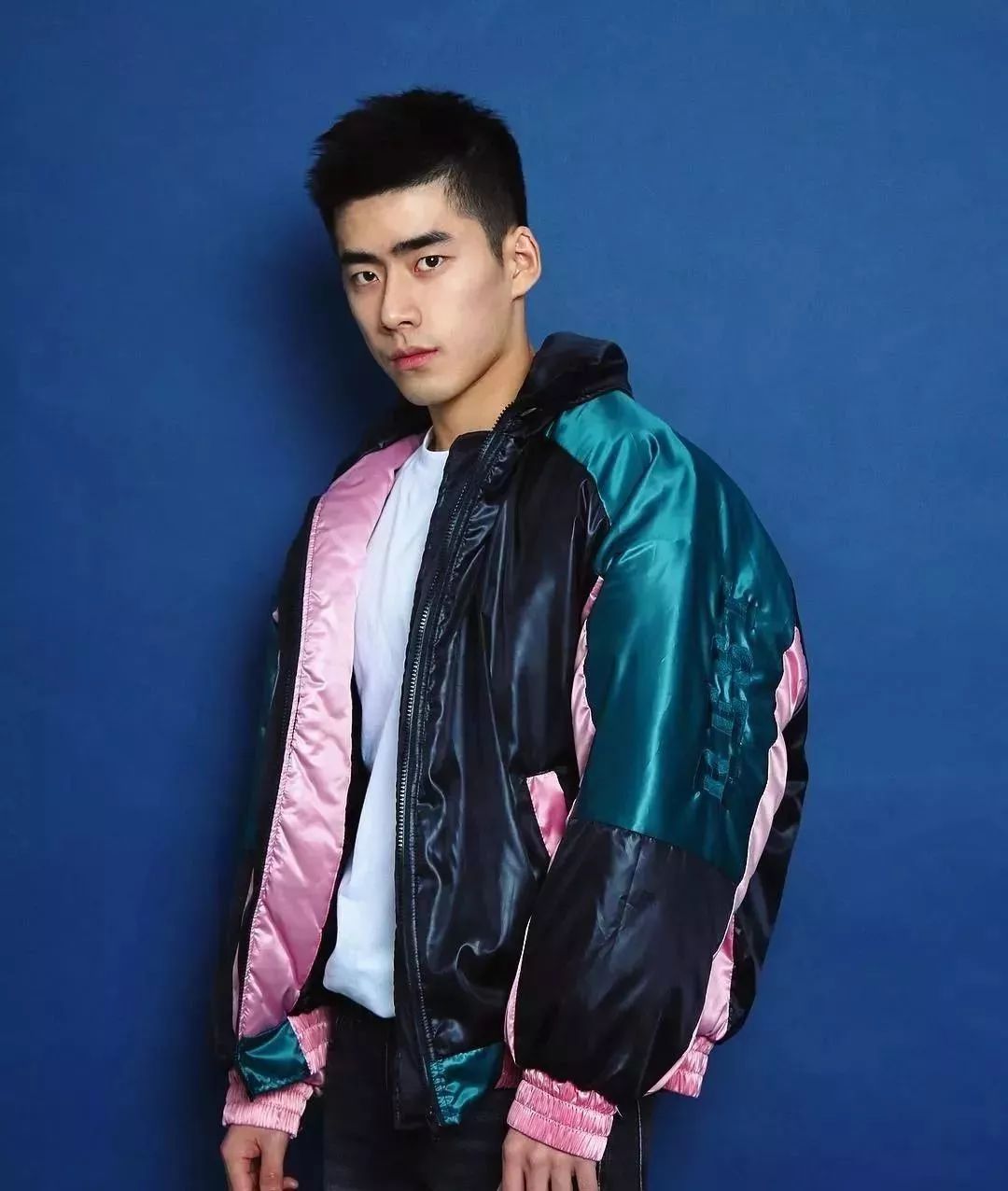 钢铁直男室友不知道叫什么