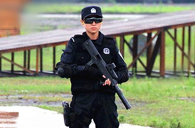 军事丨国产CS/LS2型冲锋枪,目前已经装备特警队-搜狐大视野-搜狐新闻