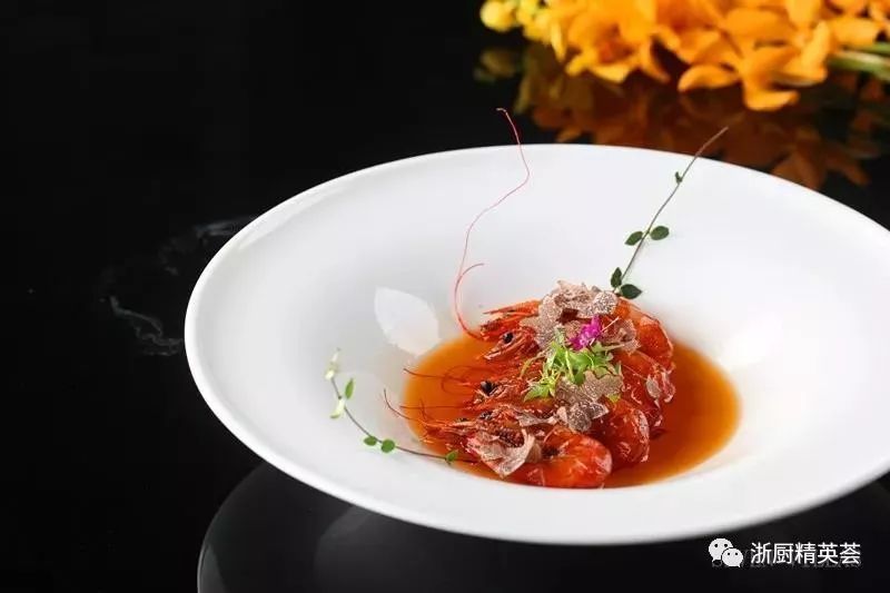 松露油蒜子焖白玉南瓜白玉南瓜大酱生焗花蟹花蟹香葱汁汆东星斑东星斑