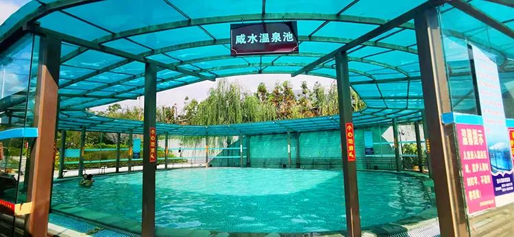 温泉,冲浪,滑梯,水上乐园._漫水