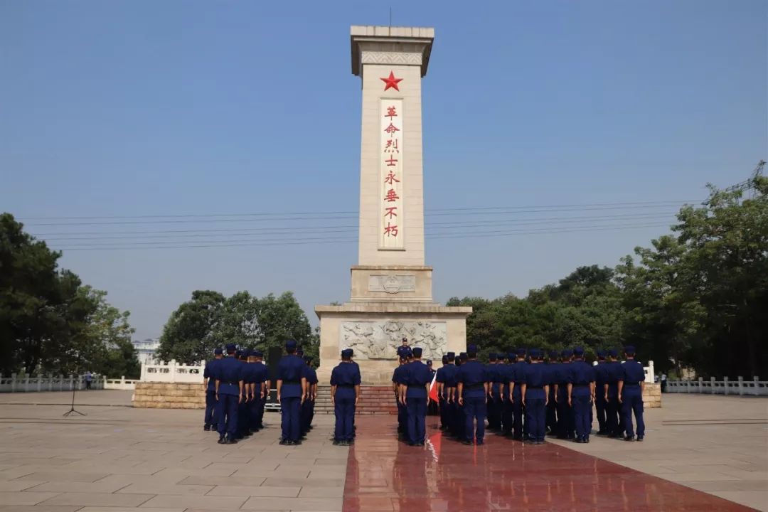 烈士陵园祭英烈 不忘初心勇前行——柳州消防开展纪念革命先烈活动
