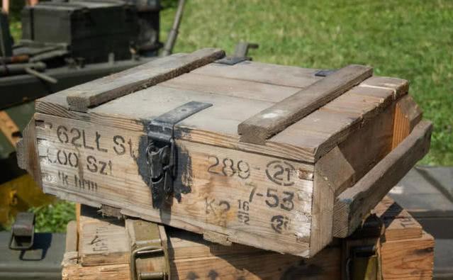 木质弹药箱:成吨的弹药一定有成吨的木盒子,战场上的小角色