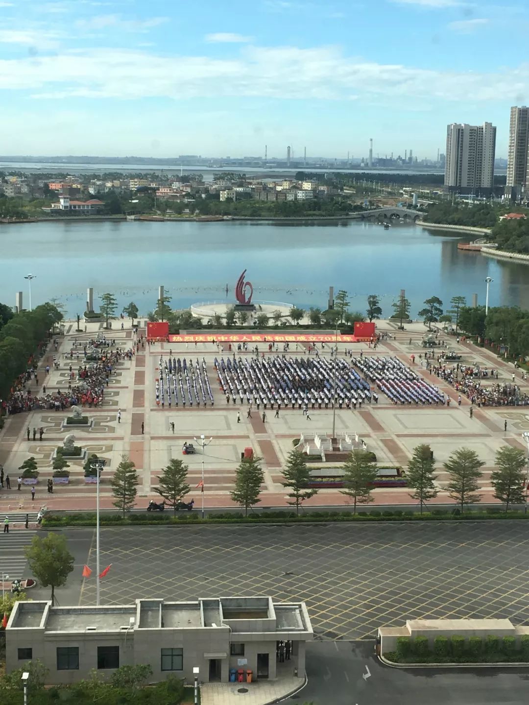 泉港区隆重举行升国旗仪式,高清航拍视频来了!