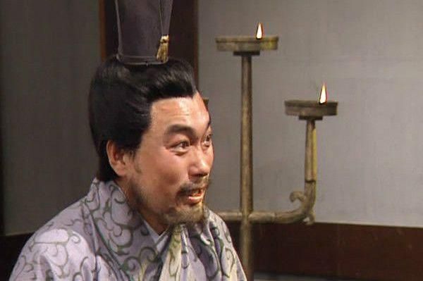 原创父亲因张飞犯境而亡此人却不找刘备报仇反倒想要了曹操的命