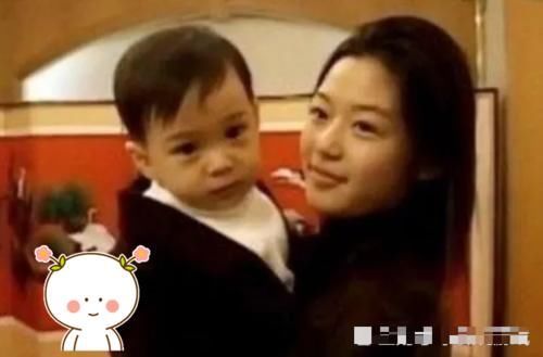 有种"意外"叫全智贤的3岁儿子,遗传妈妈的颜值,撞脸金秀贤!