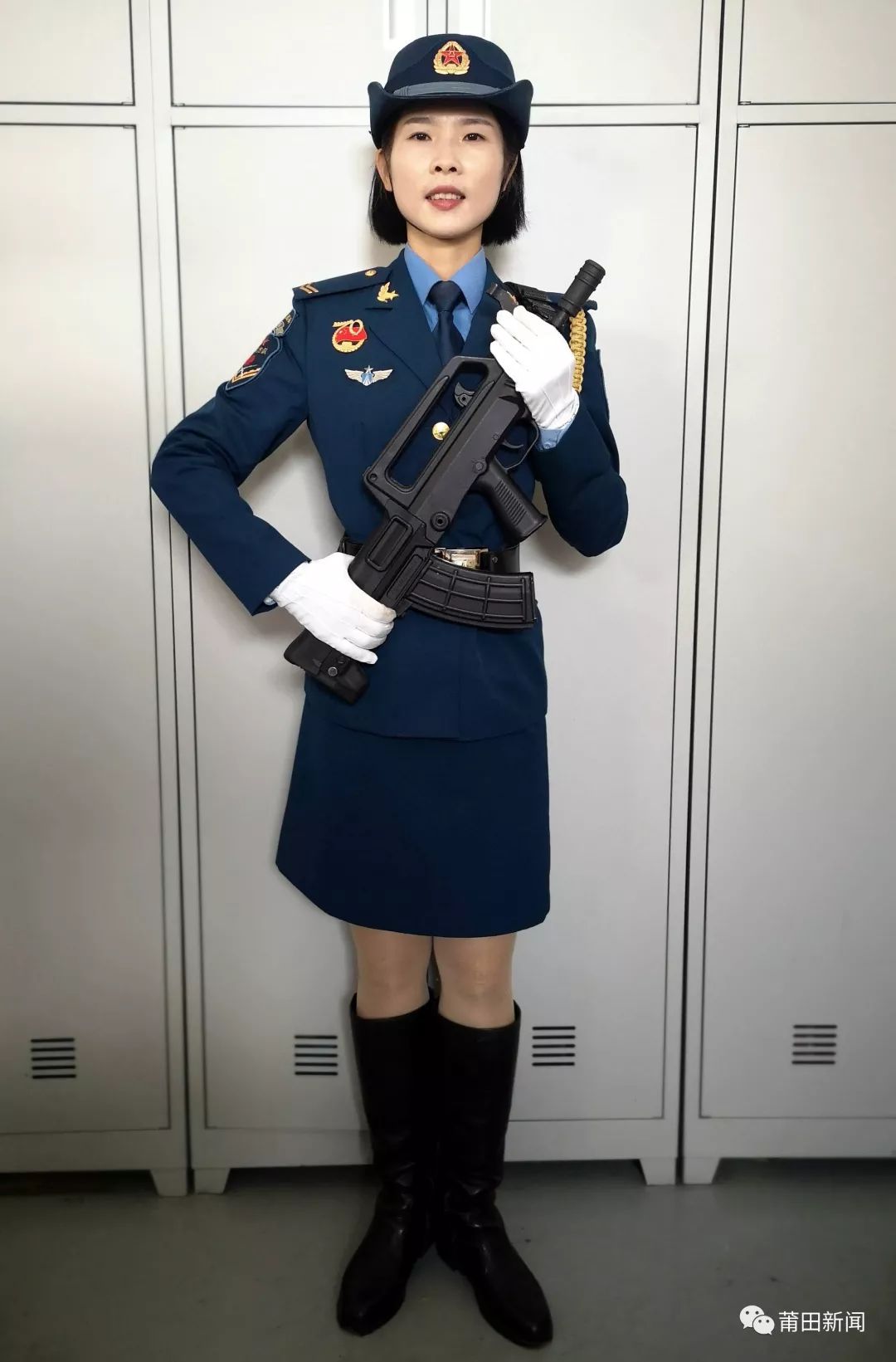 有一名90后女兵来自仙游县郊尾镇,在女兵方队中,阅兵仪式格外引人注目