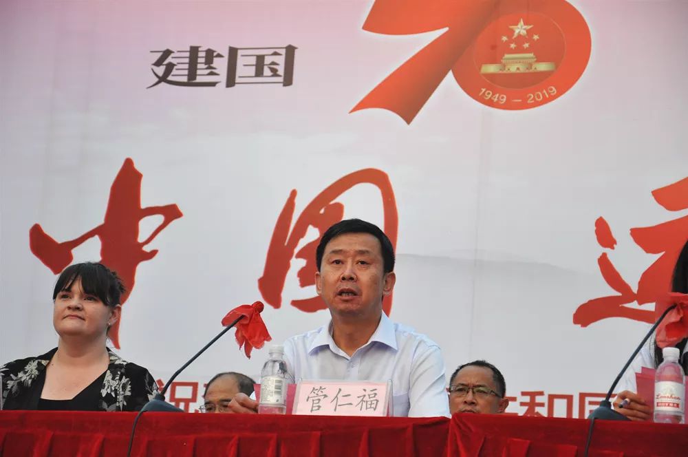 同台竞技增进情谊胶南一中举办中澳两校运动会