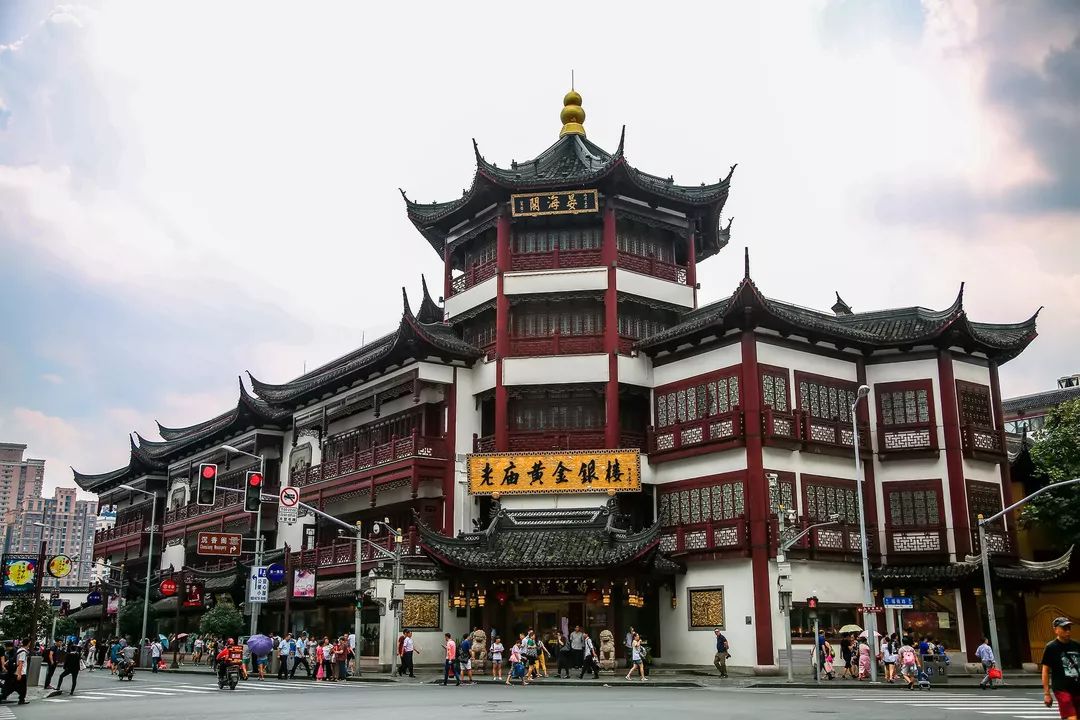 在城隍庙吃吃白相相,其实ta和你想的不一样._上海