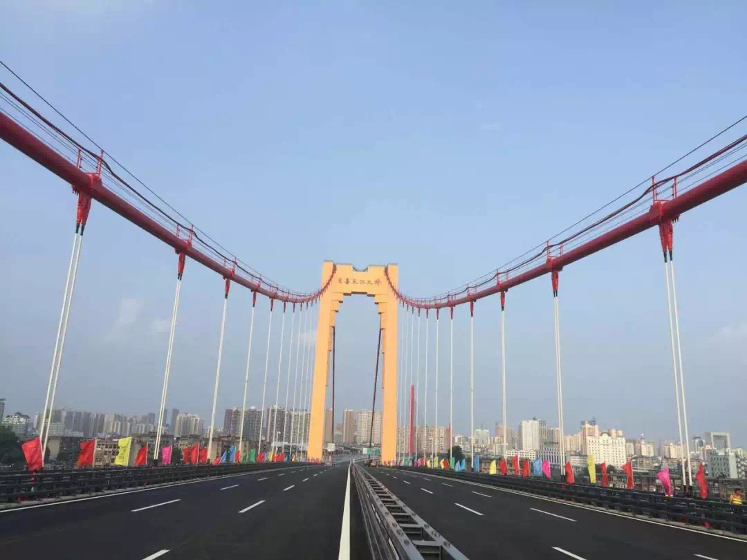 至喜长江大桥是宜昌江南方向进出城区的主要通道,将中心城区与点军
