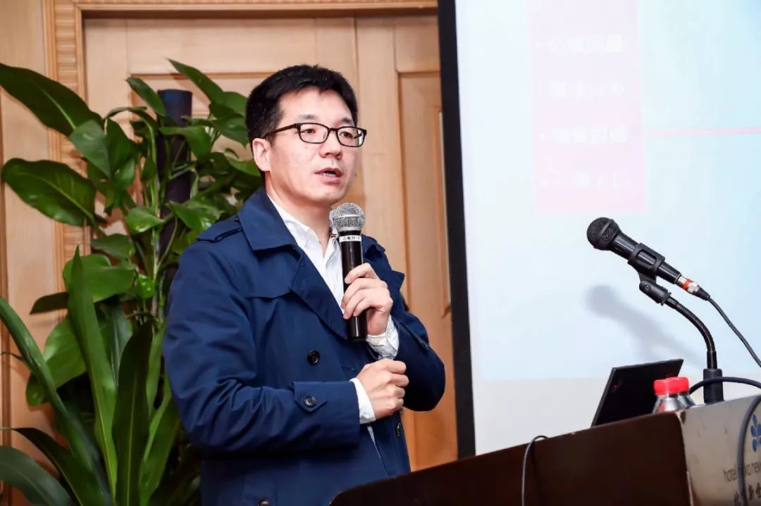 赵恩泽与会者现场讨论会员认真记笔记与会人员认真聆听06咨询报名彭