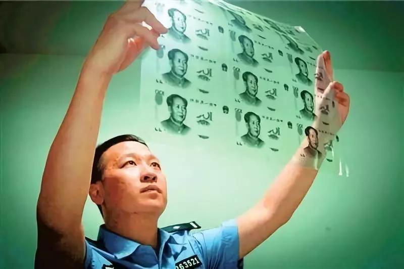 庄荣发"作为新中国的一份子,我们将不忘初心,牢记使命,为建设平安中国