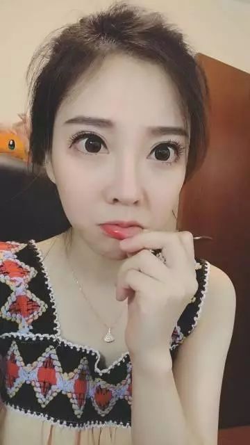 斗鱼一姐的变脸史你一定想不到年入百万女主播之前竟然这么土