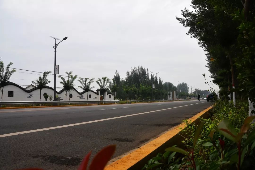 路线概况该道路起点位于彭城镇豆腐沟村西途径豆腐沟村,沙果园村,宿风