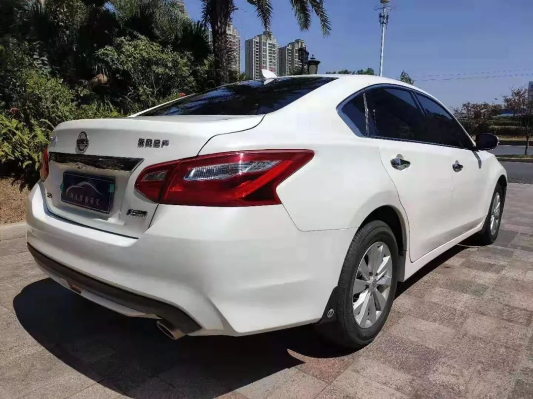 【国庆特价】首付3万多,本地一手17年日产天籁!