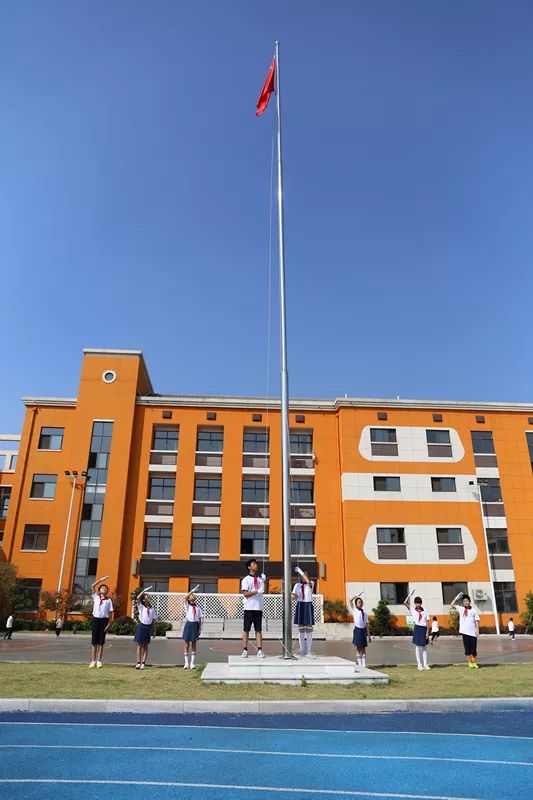 庆祝新中国成立70周年⑤ | 区实验小学下陈校区:红心闪闪 爱我中华