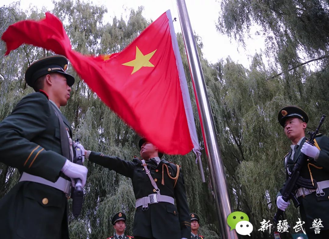 敬礼国旗祝福祖国