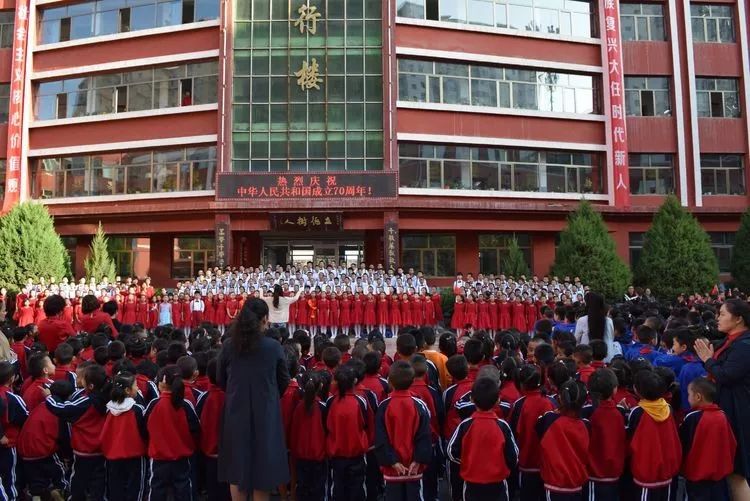 景泰县各级团组织,各少先队礼赞新时代 祝福伟大祖国!