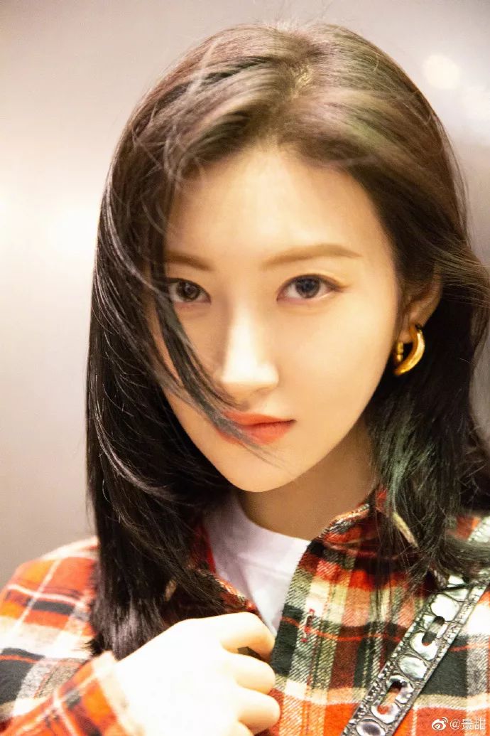 景甜拥有这样干净灵动的双眼肯定是有原因的.