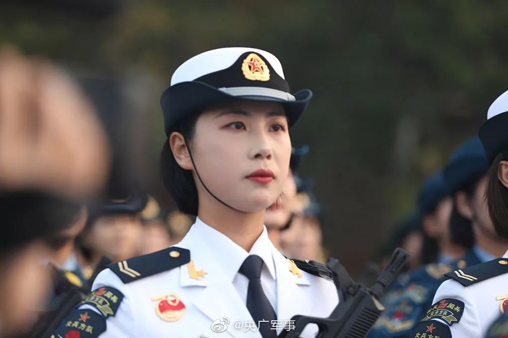 又飒又美女兵女民兵图片合集