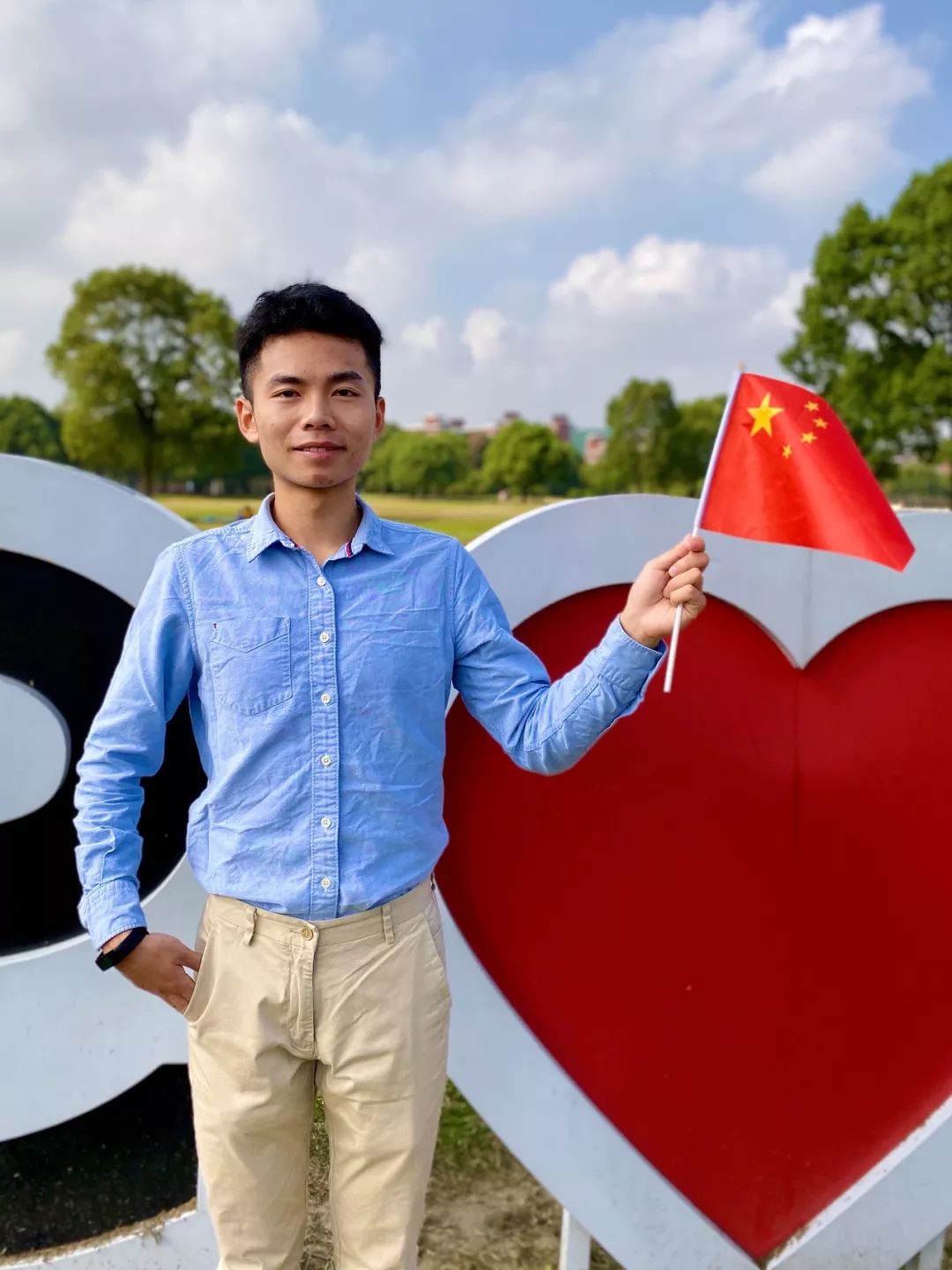 与祖国同行 | 有一种骄傲叫"五星红旗"!交大人,来和国旗合个影吧