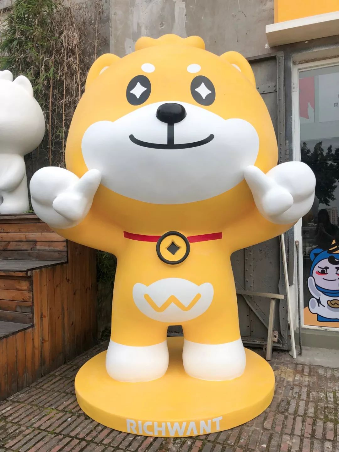 乐乐茶跨界国民柴犬汪柴主超萌