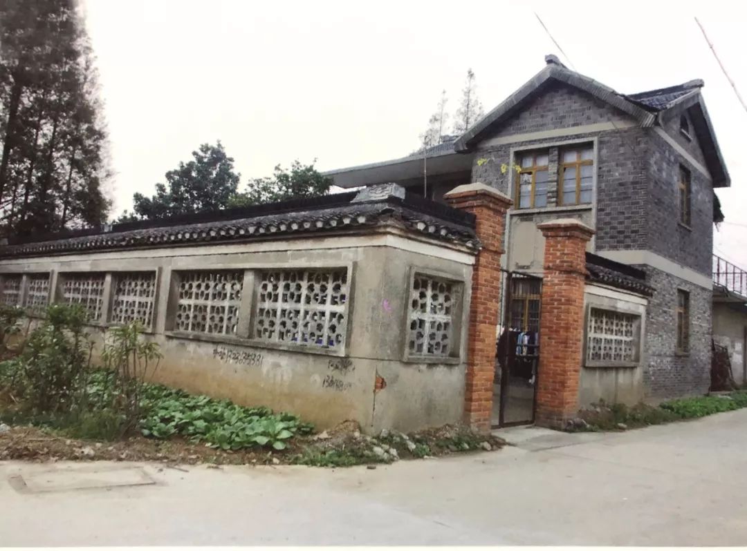 80年代居民住房90年代居民小区很久以前记忆中的老房子慢慢变少了