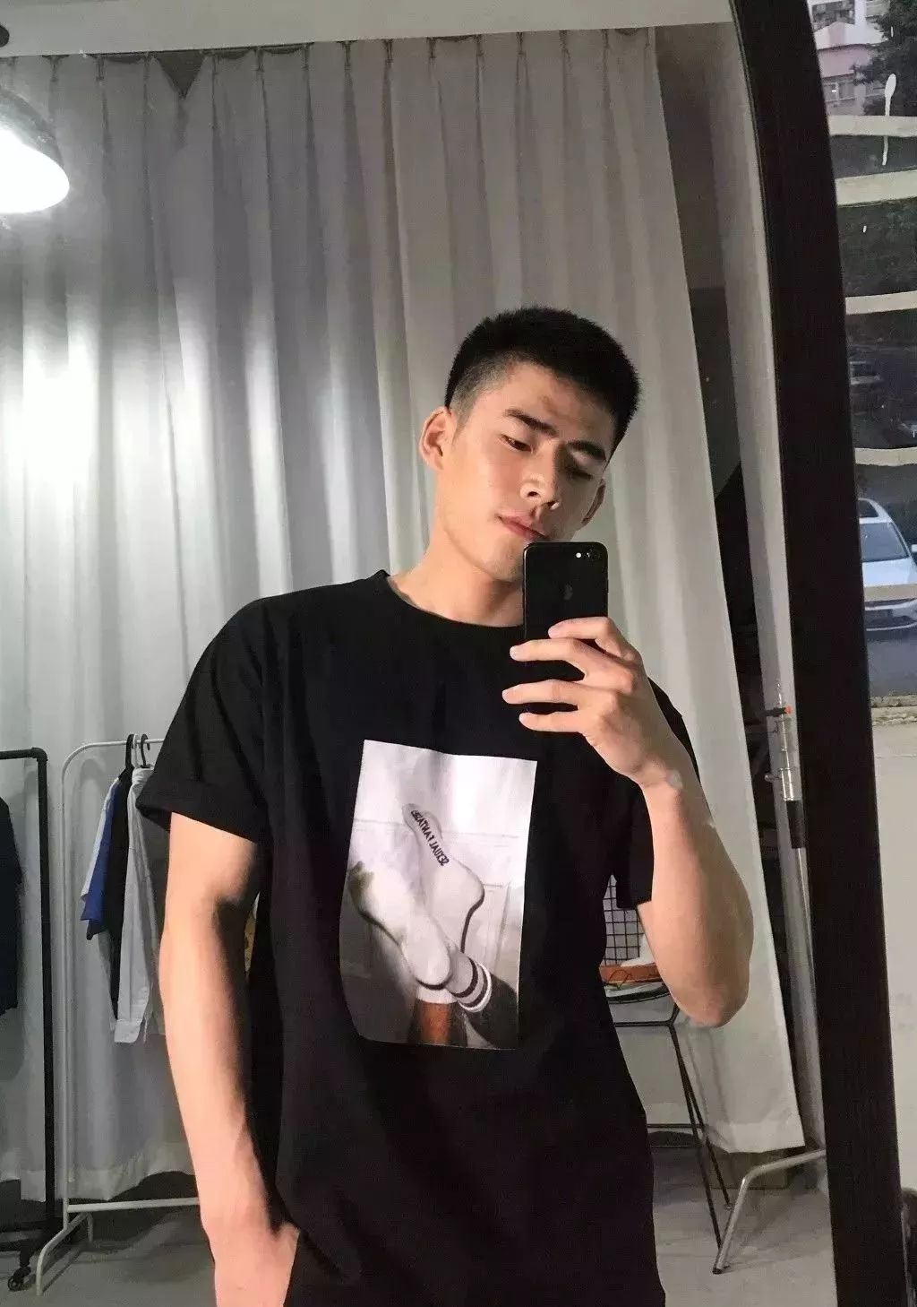 钢铁直男室友不知道叫什么