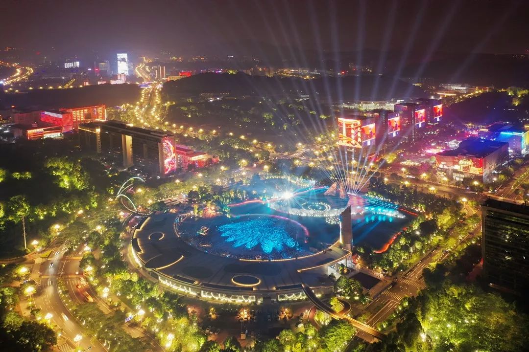 昨天,广州为祖国庆生的方式太燃了!_黄埔