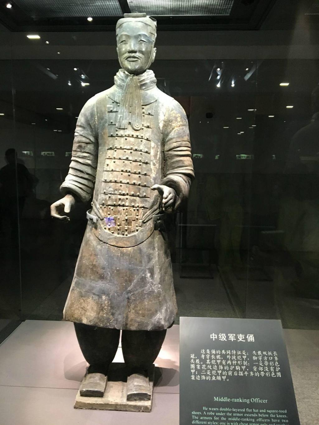 为何秦朝将军俑头顶的冠上要插两片羽毛因羽毛背后藏着大秘密