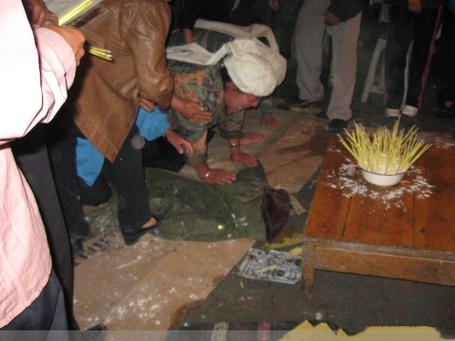 送完贡,就是哭七关,至于哪七关我到现在也不清楚.