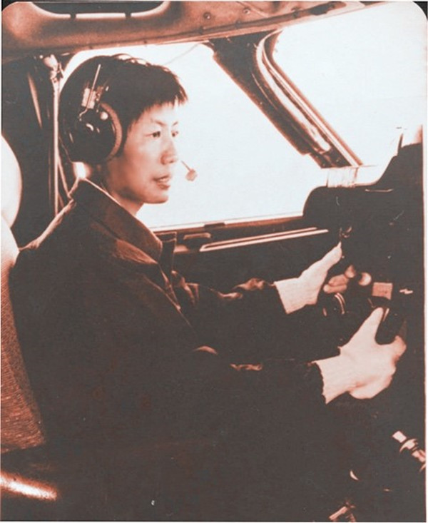 飞机并不在意你的性别,女飞行员这样讨论性别议题_苗晓红