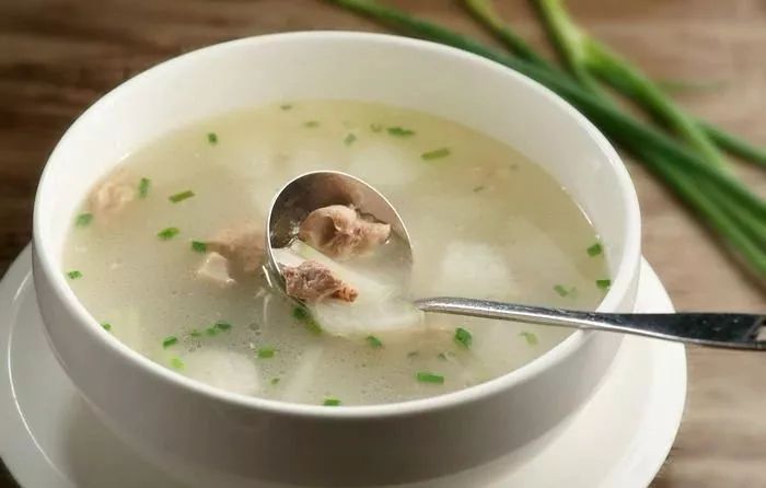 喝一碗汤,远离秋季病,全家身体都健康