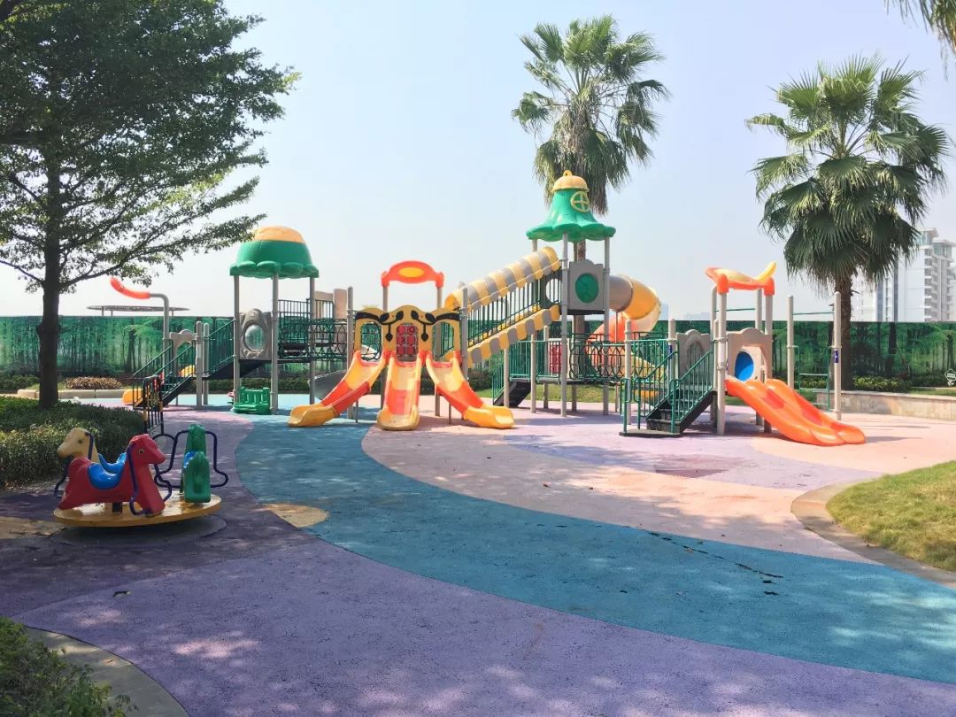 嘉年华也将会是您此行的重头戏免费直升机观光体验俯瞰北海美景沙滩