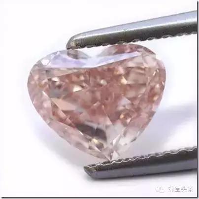 你的鉆戒有“暗病”嗎？買鉆石戒指的基本常識