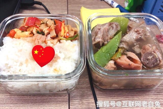 原创外卖小哥参加70周年国庆游行,这不是送餐走错路,活动非常接地气