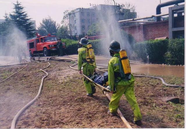 不忘初心 牢记使命 | 河南消防人代代传承,使命不改!