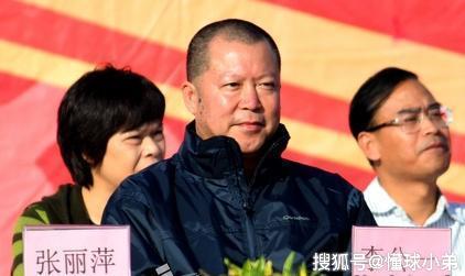 在北京业余球场,李公一自然是神一般的存在.