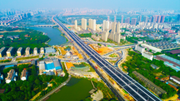 昌南大道快速路主线已通车生米大桥至昌东大道仅需10分钟