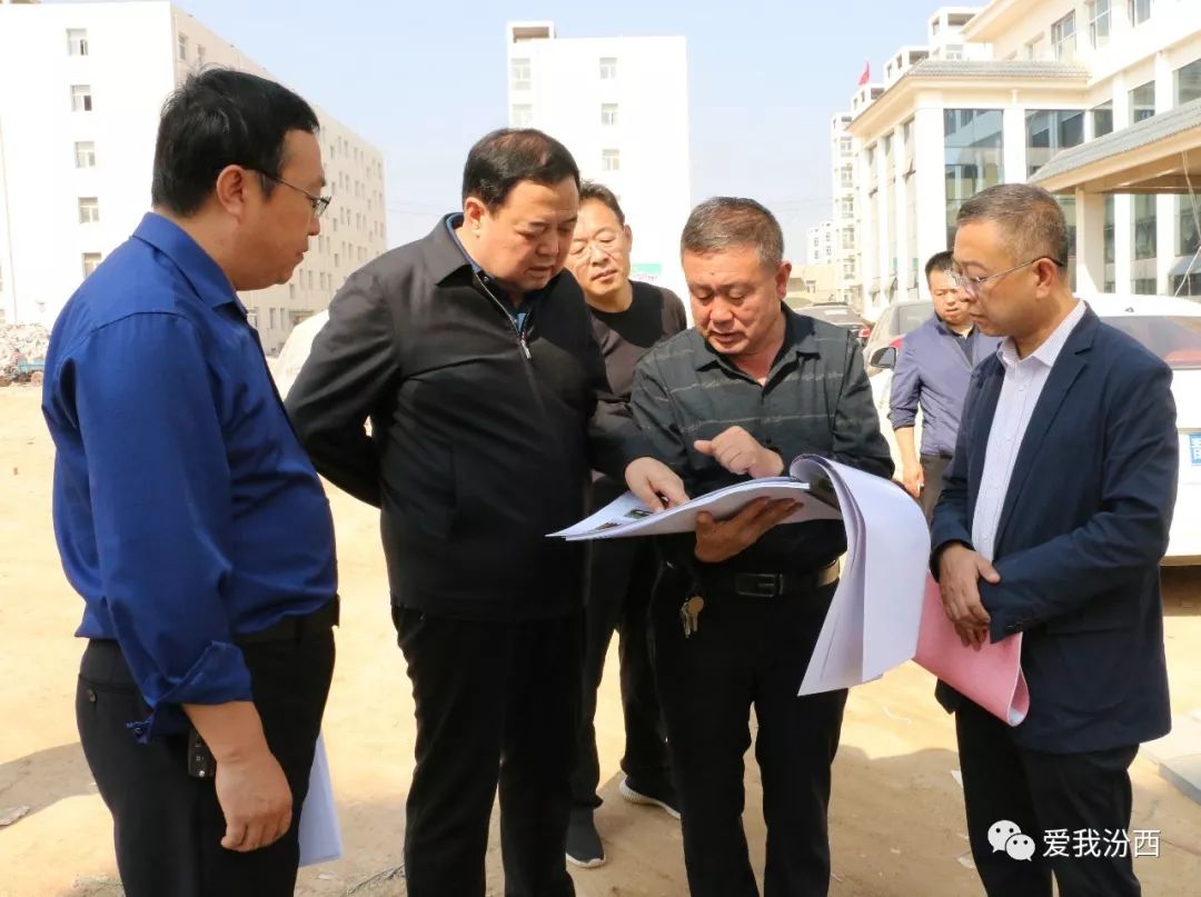 县委常委,政法委书记武耀忠,政府副县长王红林,郭凯分别参加调研.