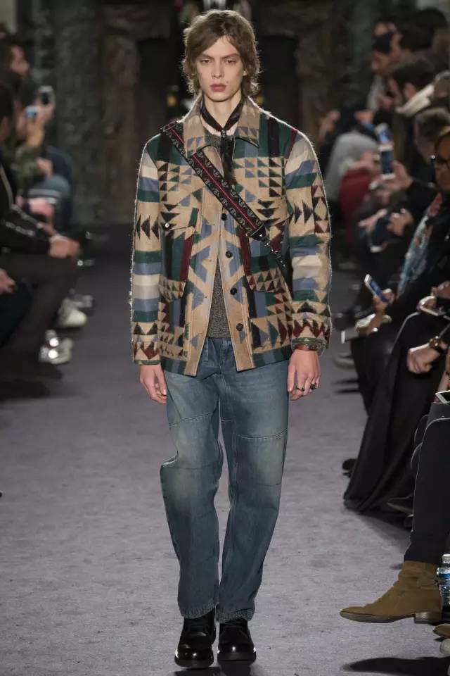 刷爆社交媒体,今年时装周最火的模特居然是一只丧尸?_leon