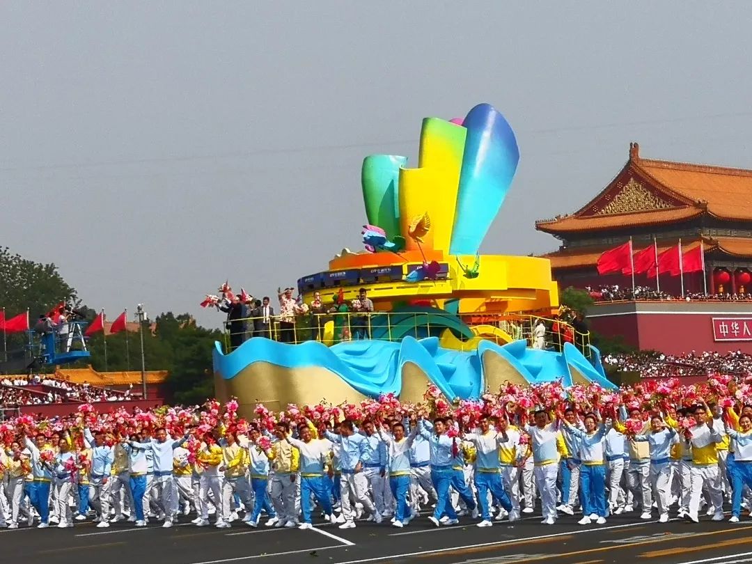 看不够北工大6辆国庆彩车设计及制作大揭秘